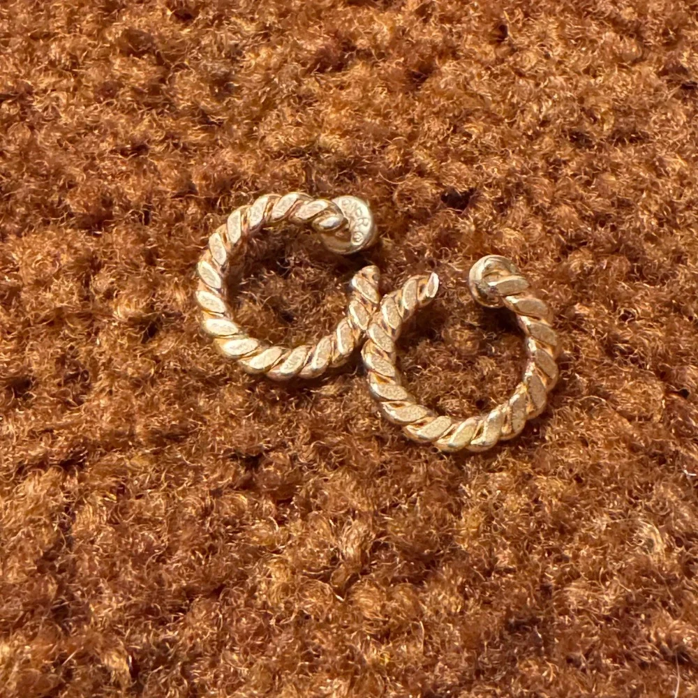 Gold Twisted Rope Hoop Earrings Small Textured Spiral‎ Round Post Back Jewelry